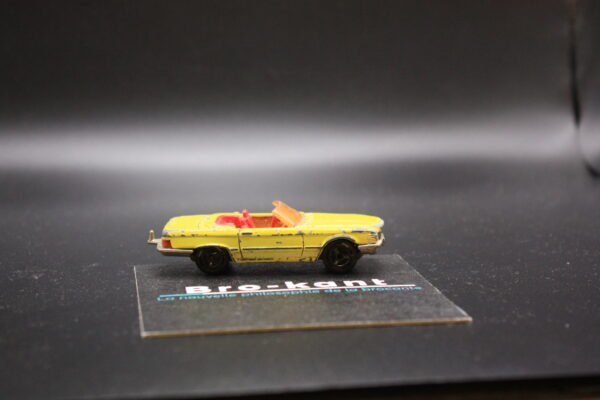 Bro-kant - MAJORETTE 213 MERCEDES BENZ 350SL jaune