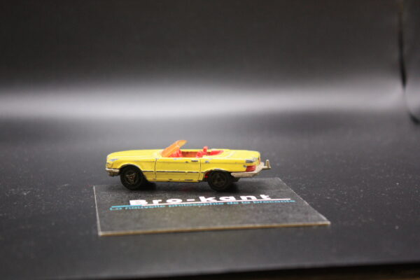 Bro-kant - MAJORETTE 213 MERCEDES BENZ 350SL jaune